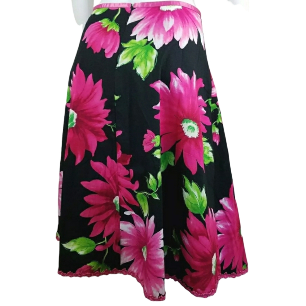 MDL Skirt Sze 12 A Line Skirt Black Red Pink Bo